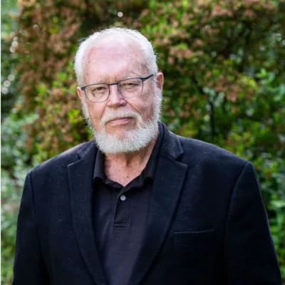 Portrait of Durwood Zaelke